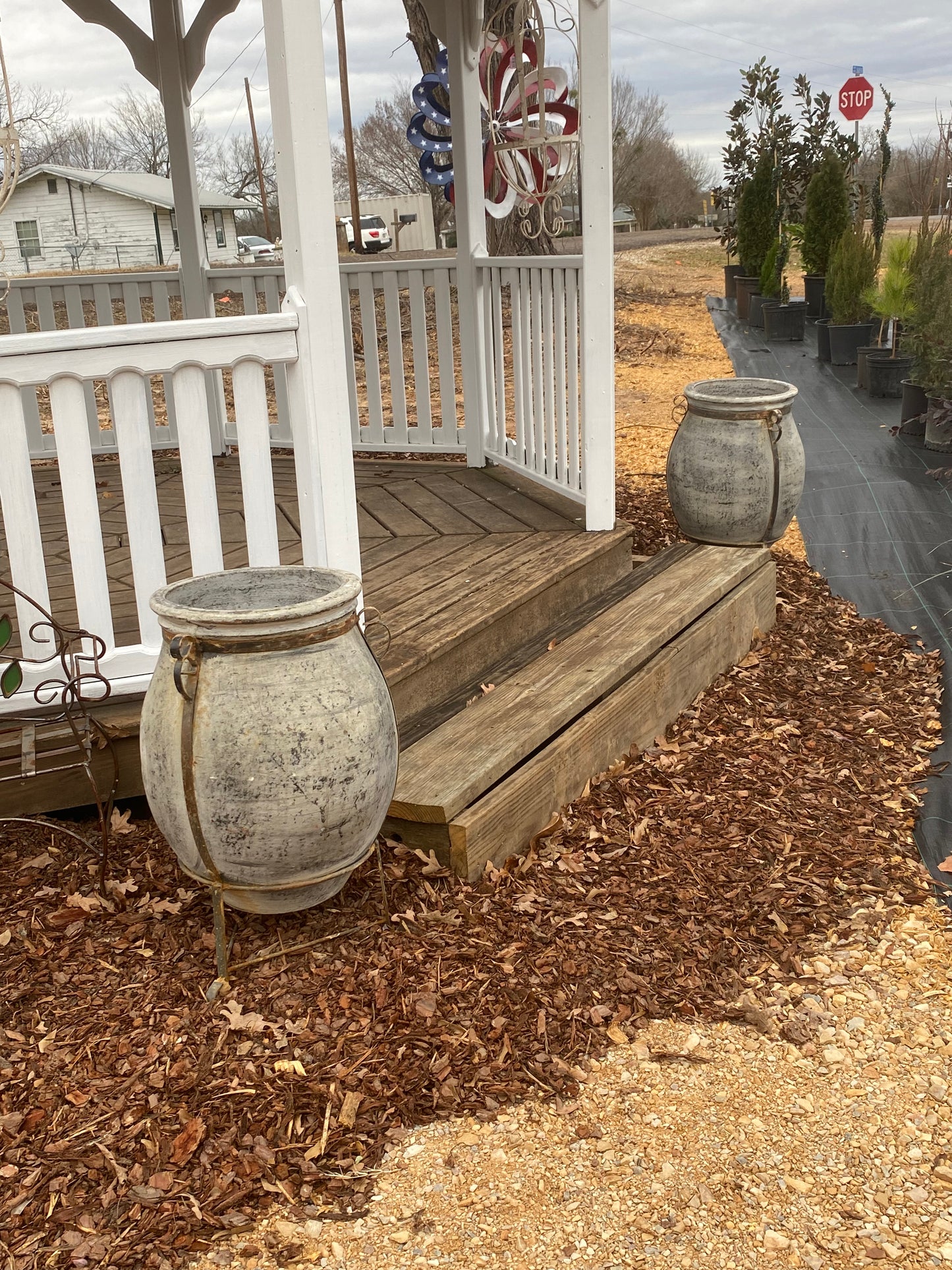 Lg grey pots with metal