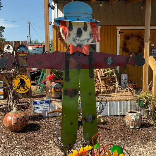Medium scarecrow