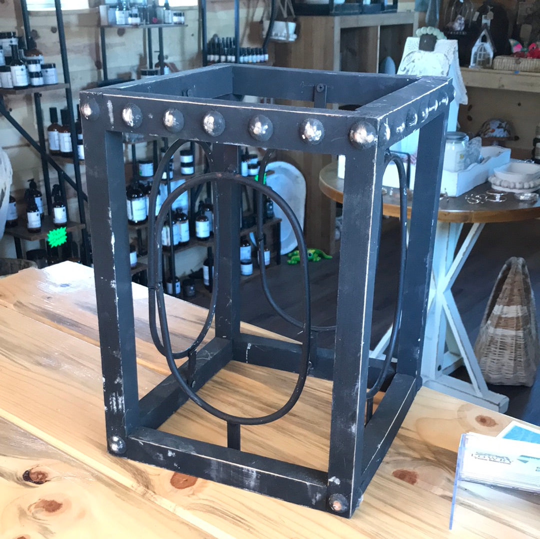 Wood lantern black