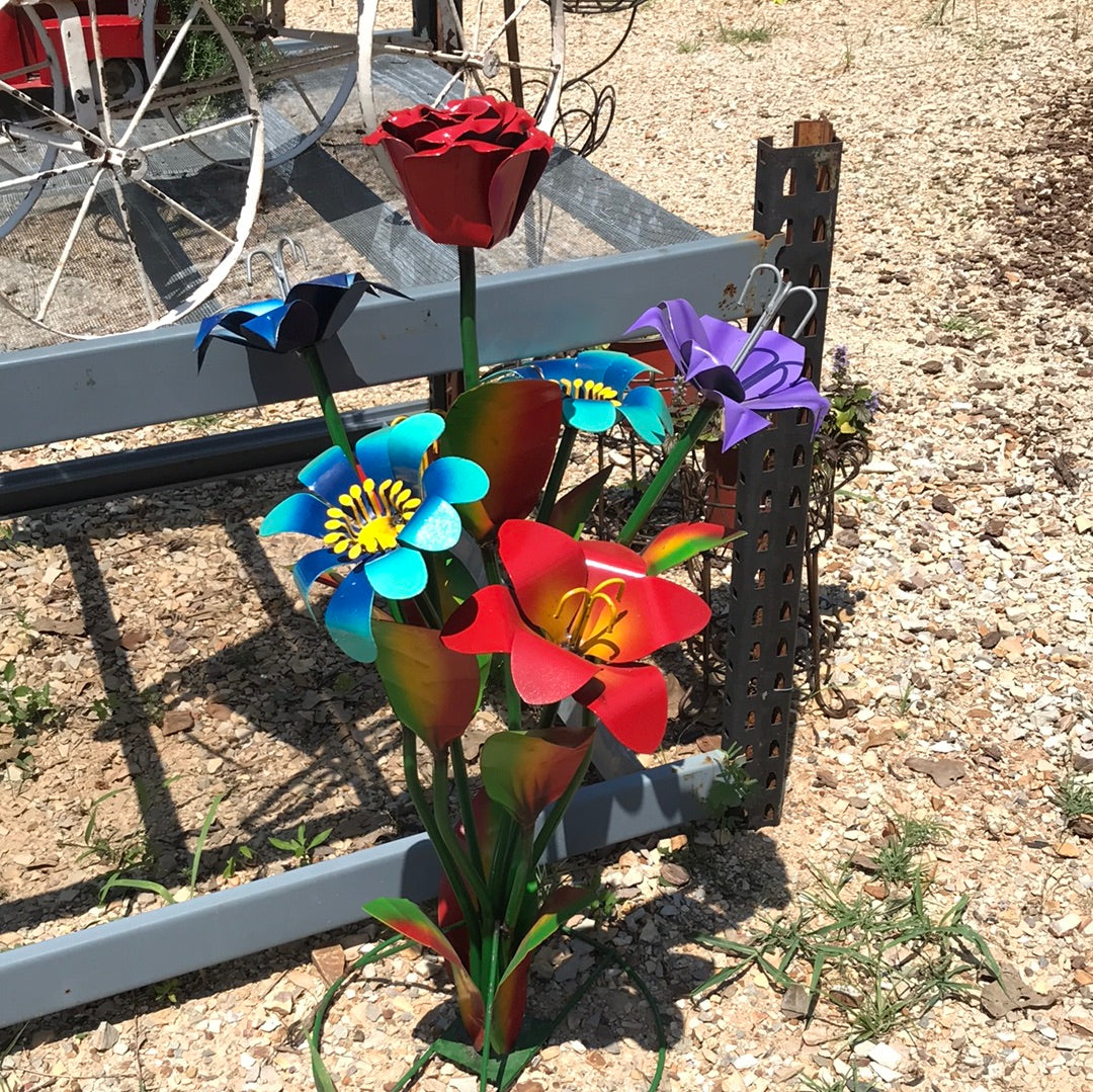 Assorted flowers metal