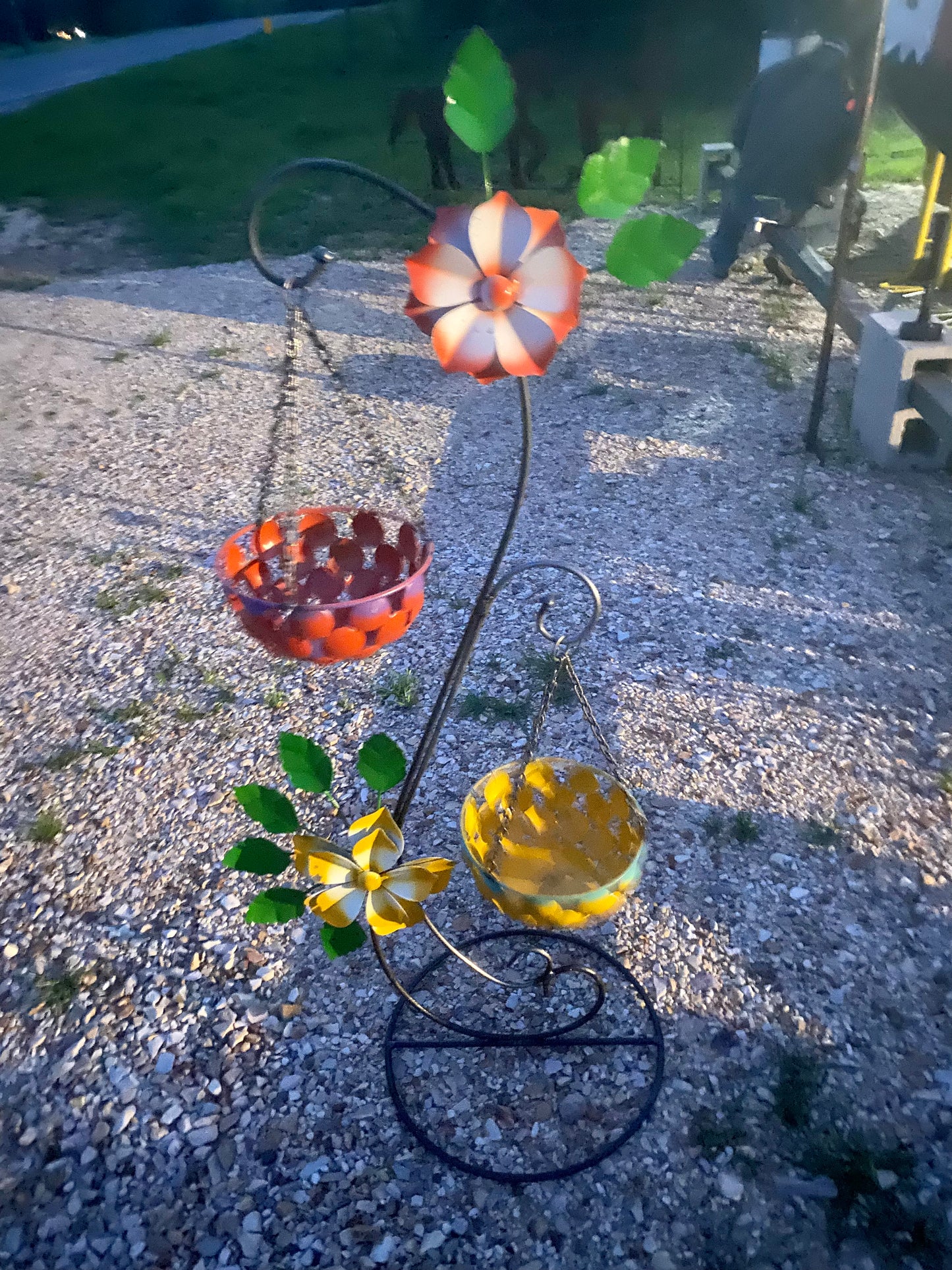 Flowers w/2 hanging baskets