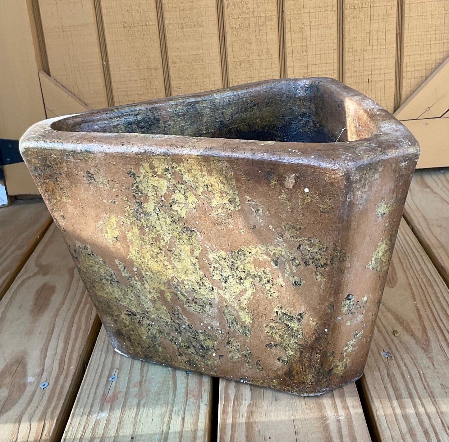 Triangular Pot