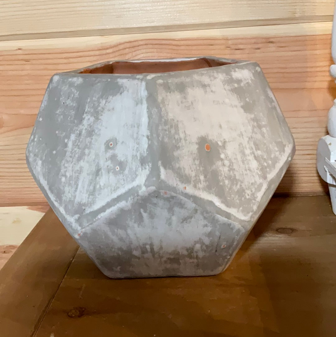 Clay pentagon pot