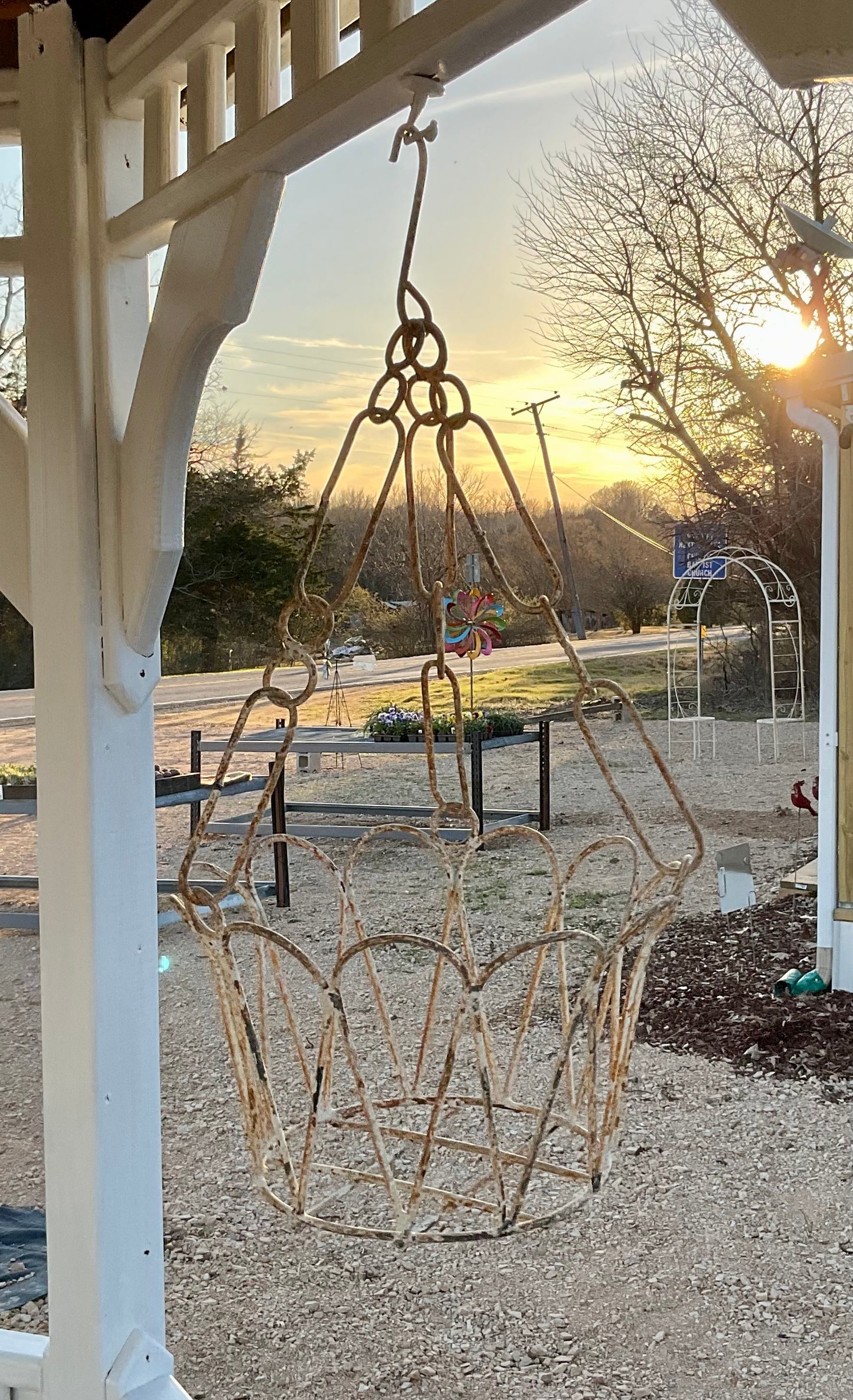 Hanging metal basket simple