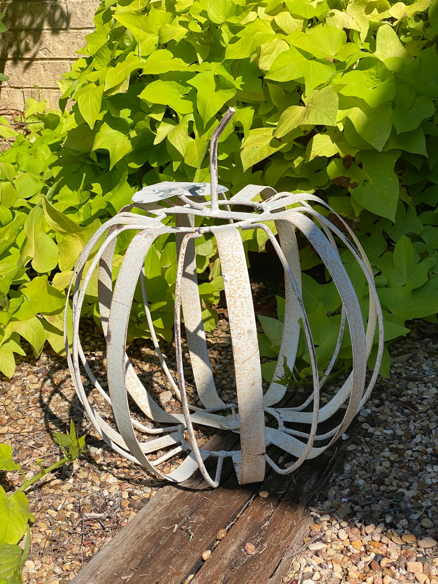 Large Wire Pumpkin